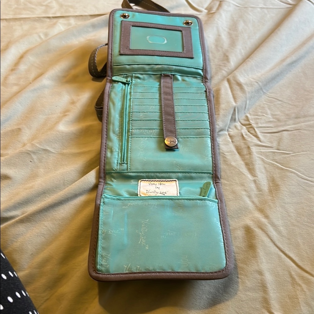 Thirty-One Aqua Travel Organizer